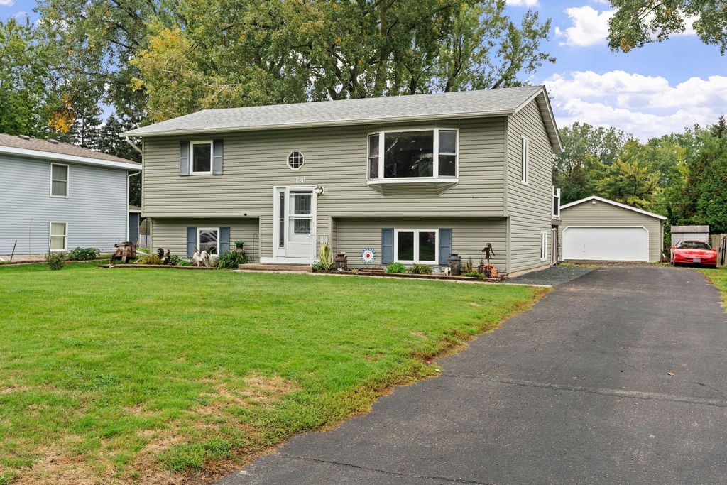680 Hiawatha Avenue, Vadnais Heights, MN 55127 — photo 2