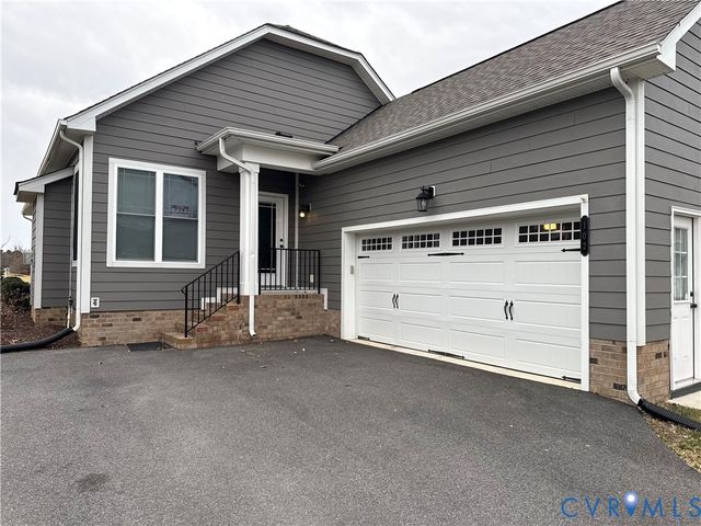 102 Brookneal Aly, Ashland, VA 23005