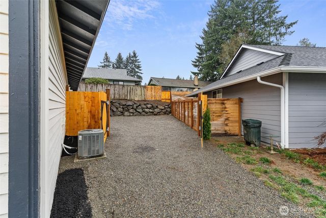 32616 36th Avenue SW, Federal Way, WA 98023