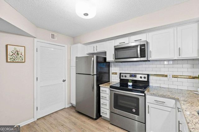 694 Mcgill Place NE 694, Atlanta, GA 30312