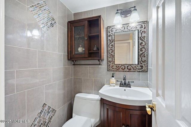 11 Desiree Court, Howell, NJ 07731