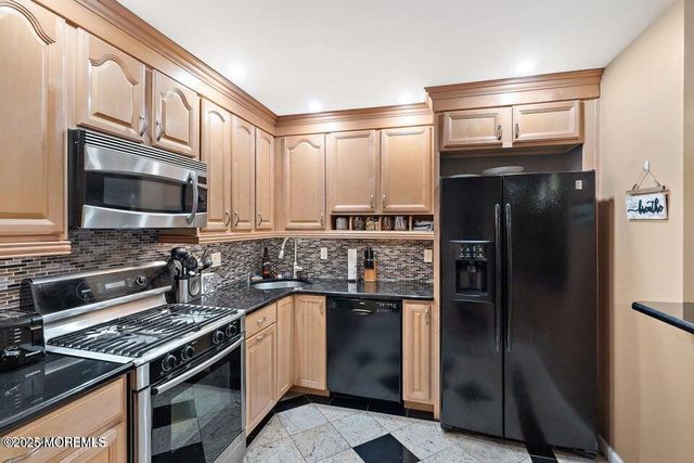 11 Desiree Court, Howell, NJ 07731