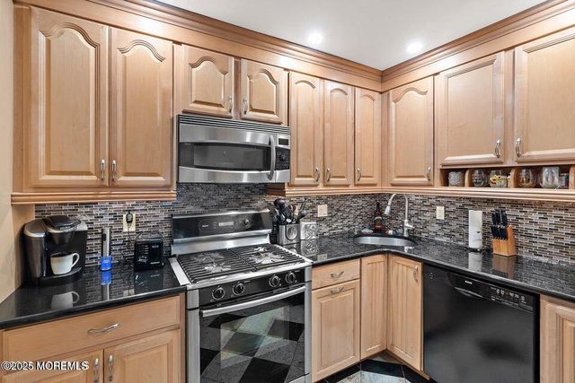 11 Desiree Court, Howell, NJ 07731