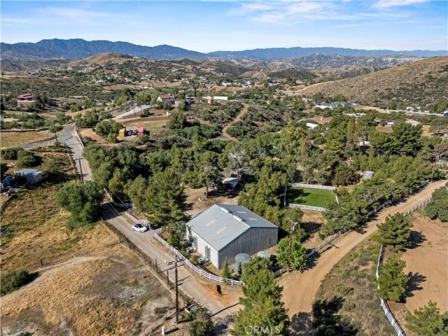 32651 Teller Avenue, Agua Dulce, CA 91390