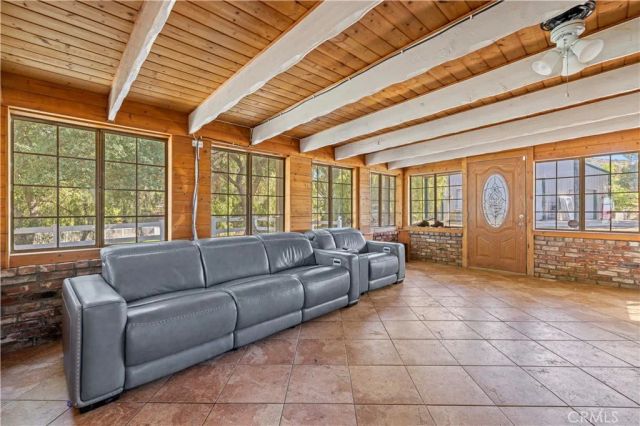 32651 Teller Avenue, Agua Dulce, CA 91390