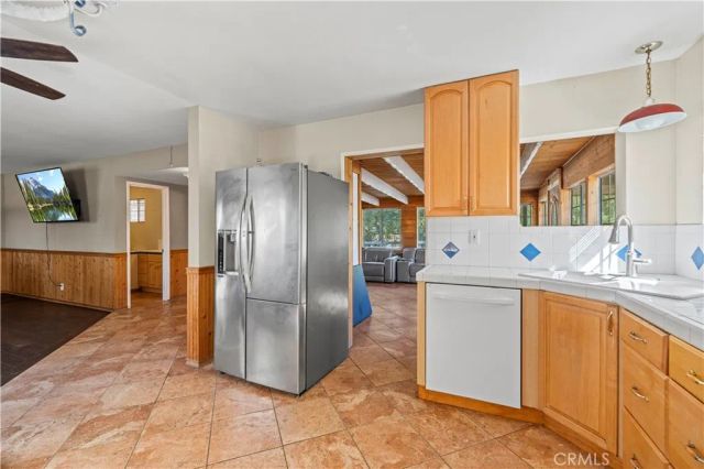 32651 Teller Avenue, Agua Dulce, CA 91390