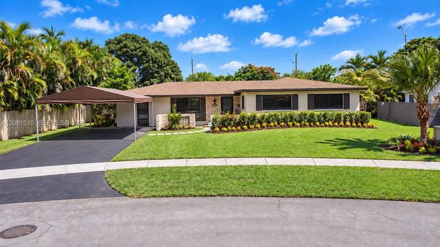 10221 SW 109th Street, Miami, FL 33176