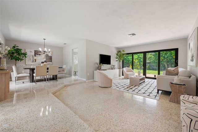 10221 SW 109th Street, Miami, FL 33176