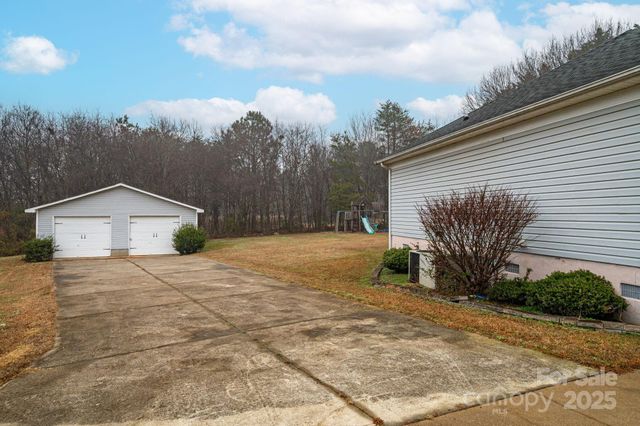845 Meadow Hill Court, Lincolnton, NC 28092