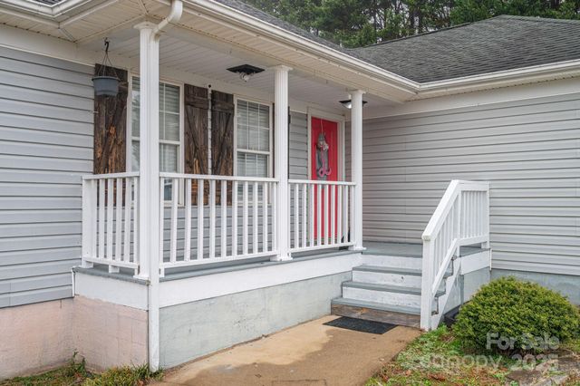 845 Meadow Hill Court, Lincolnton, NC 28092