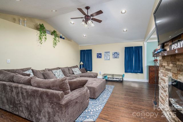 845 Meadow Hill Court, Lincolnton, NC 28092