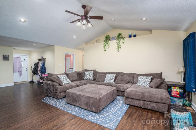 845 Meadow Hill Court, Lincolnton, NC 28092