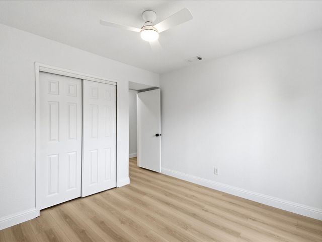 1926 Rambling Ridge Lane, Carrollton, TX 75007