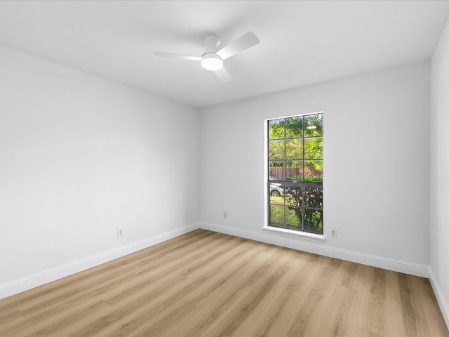 1926 Rambling Ridge Lane, Carrollton, TX 75007