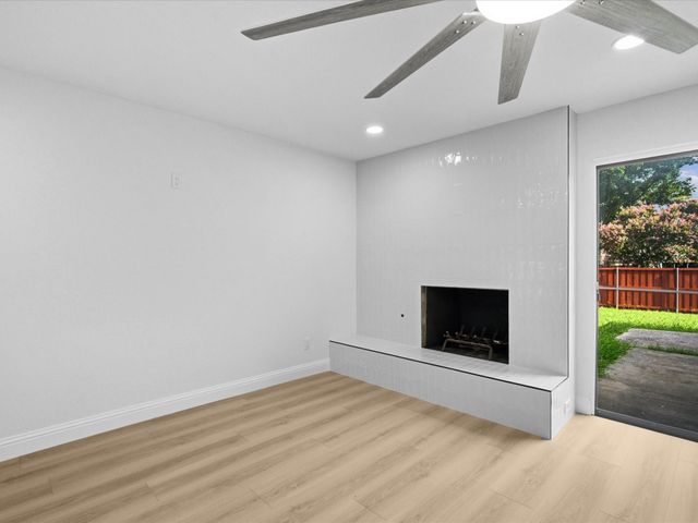 1926 Rambling Ridge Lane, Carrollton, TX 75007