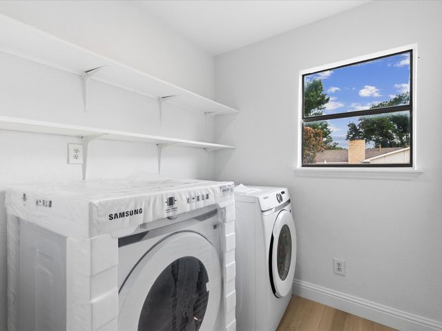 1926 Rambling Ridge Lane, Carrollton, TX 75007