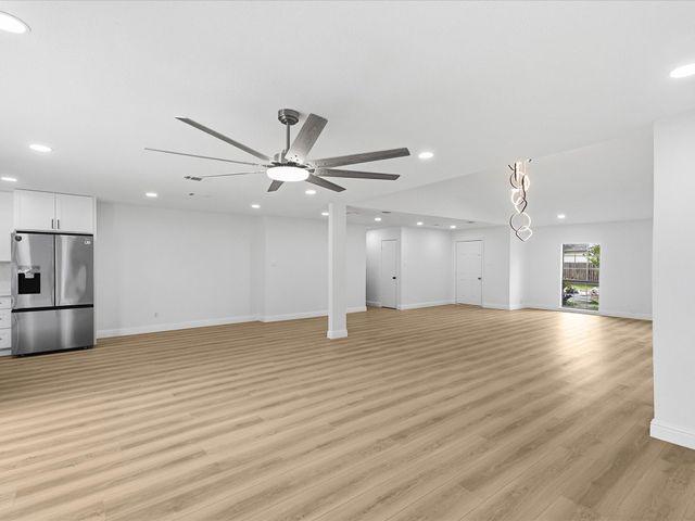 1926 Rambling Ridge Lane, Carrollton, TX 75007