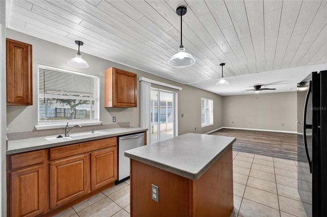 15536 MERLIN AVENUE, Mascotte, FL 34753