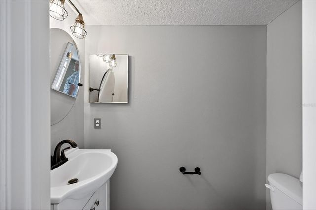15536 MERLIN AVENUE, Mascotte, FL 34753