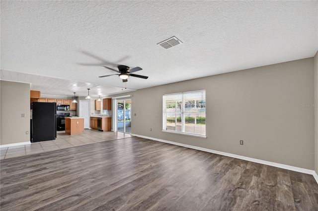 15536 MERLIN AVENUE, Mascotte, FL 34753