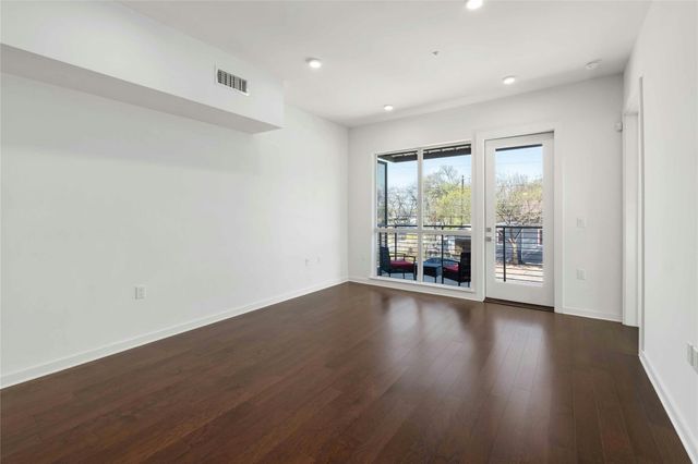 207 W Johanna ST 206, Austin, TX 78704