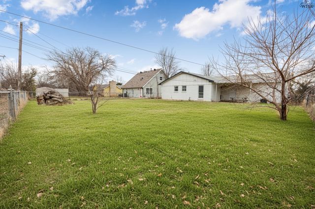 1811 DEER PARKWAY, Wichita Falls, TX 76306