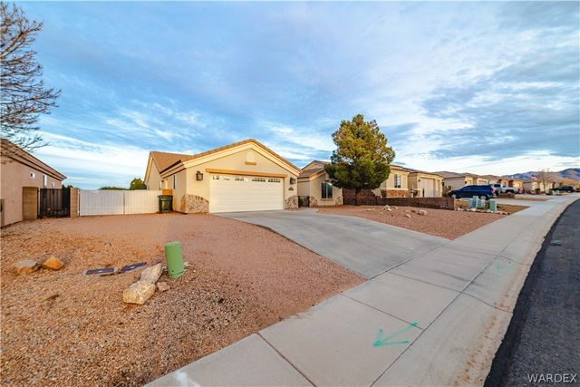 3374 Roma Road, Kingman, AZ 86401