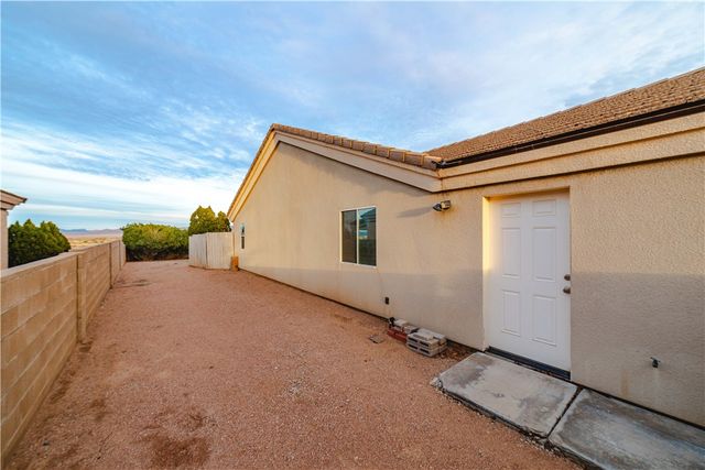 3374 Roma Road, Kingman, AZ 86401