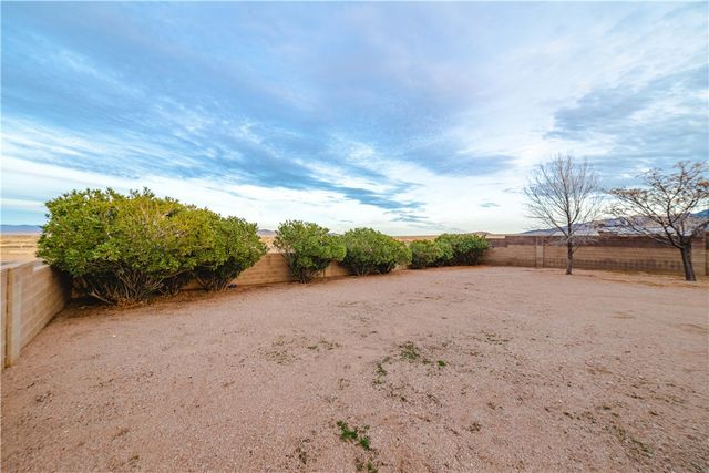 3374 Roma Road, Kingman, AZ 86401