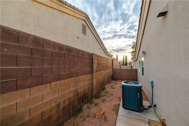 3374 Roma Road, Kingman, AZ 86401