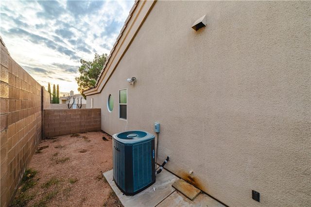 3374 Roma Road, Kingman, AZ 86401