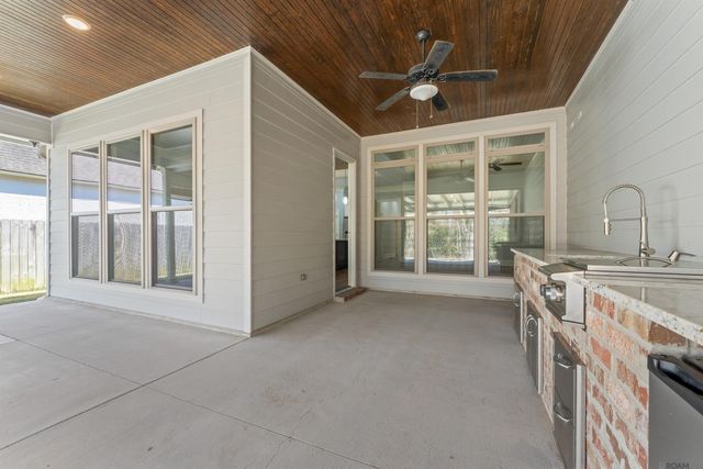 37384 Cypress Hollow Ave, Prairieville, LA 70769