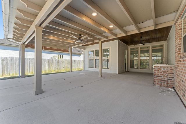 37384 Cypress Hollow Ave, Prairieville, LA 70769