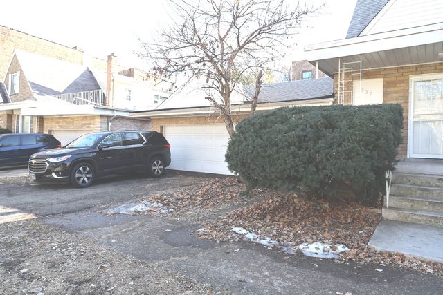 937 E 84th Place, Chicago, IL 60619