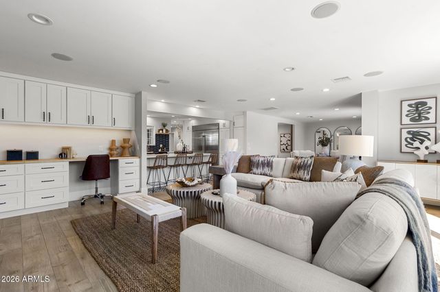 5231 N 42ND Place, Phoenix, AZ 85018