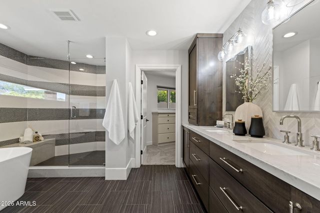 5231 N 42ND Place, Phoenix, AZ 85018