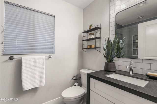 5231 N 42ND Place, Phoenix, AZ 85018