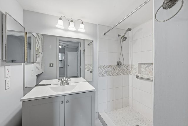 7142 Golf Colony Court 102, Lake Worth, FL 33467