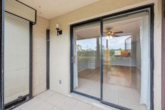 7142 Golf Colony Court 102, Lake Worth, FL 33467