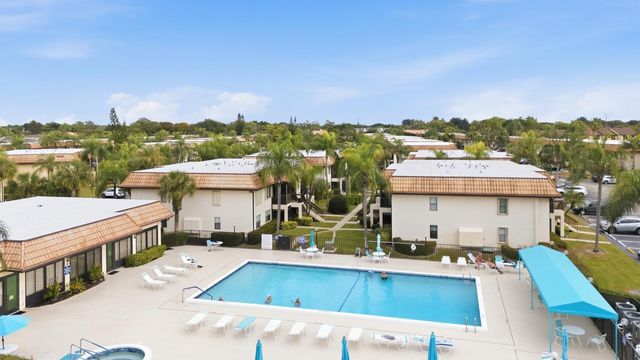 7142 Golf Colony Court 102, Lake Worth, FL 33467