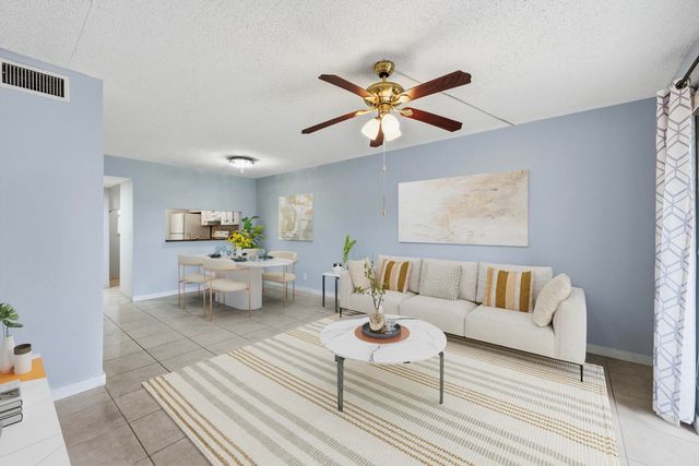 7142 Golf Colony Court 102, Lake Worth, FL 33467