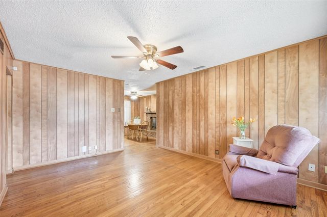 3130 Healey Drive, Dallas, TX 75228