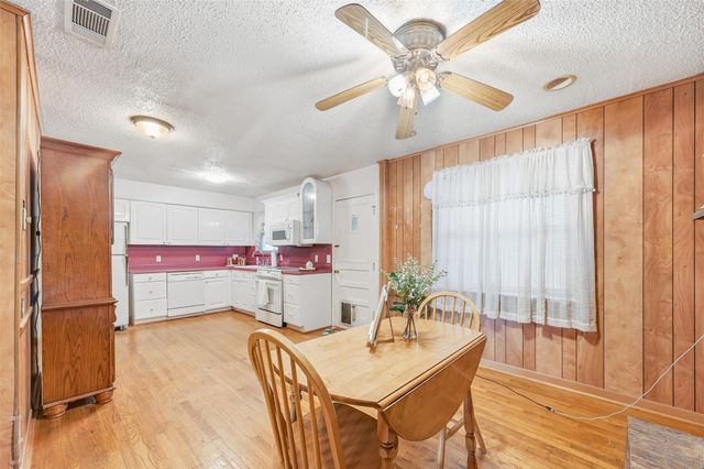 3130 Healey Drive, Dallas, TX 75228