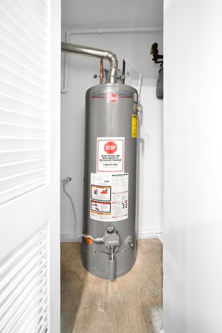 8053 S Kenton Avenue, Chicago, IL 60652