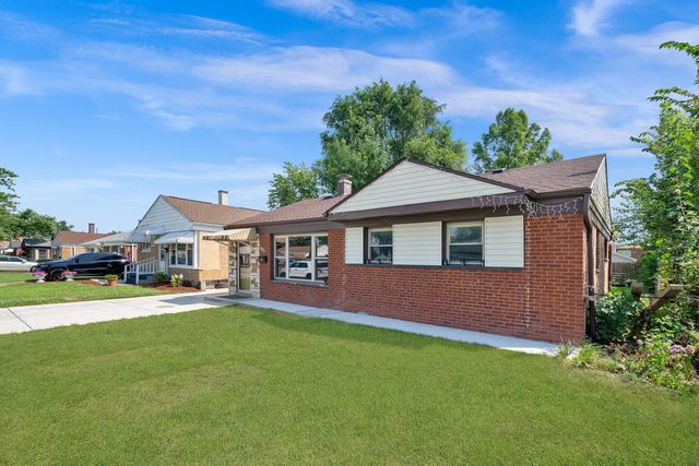 8053 S Kenton Avenue, Chicago, IL 60652