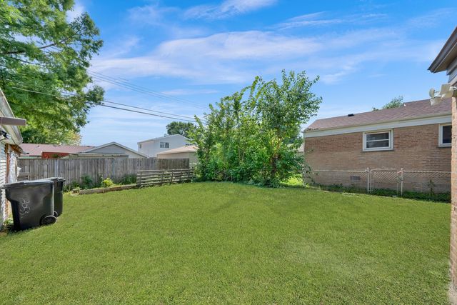 8053 S Kenton Avenue, Chicago, IL 60652