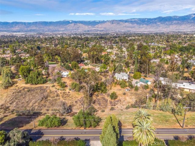 724 W Sunset, Redlands, CA 92373