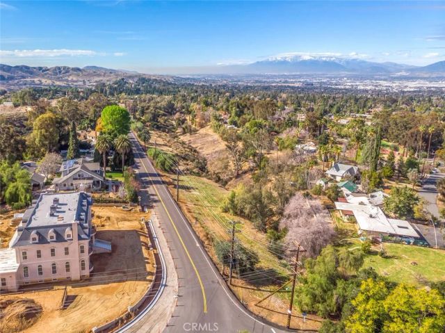 724 W Sunset, Redlands, CA 92373
