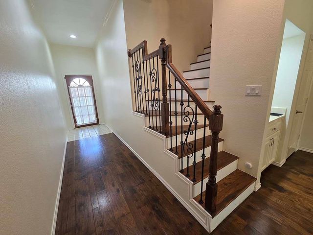 5839 Lake Point Drive, Arlington, TX 76016