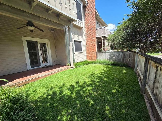 5839 Lake Point Drive, Arlington, TX 76016